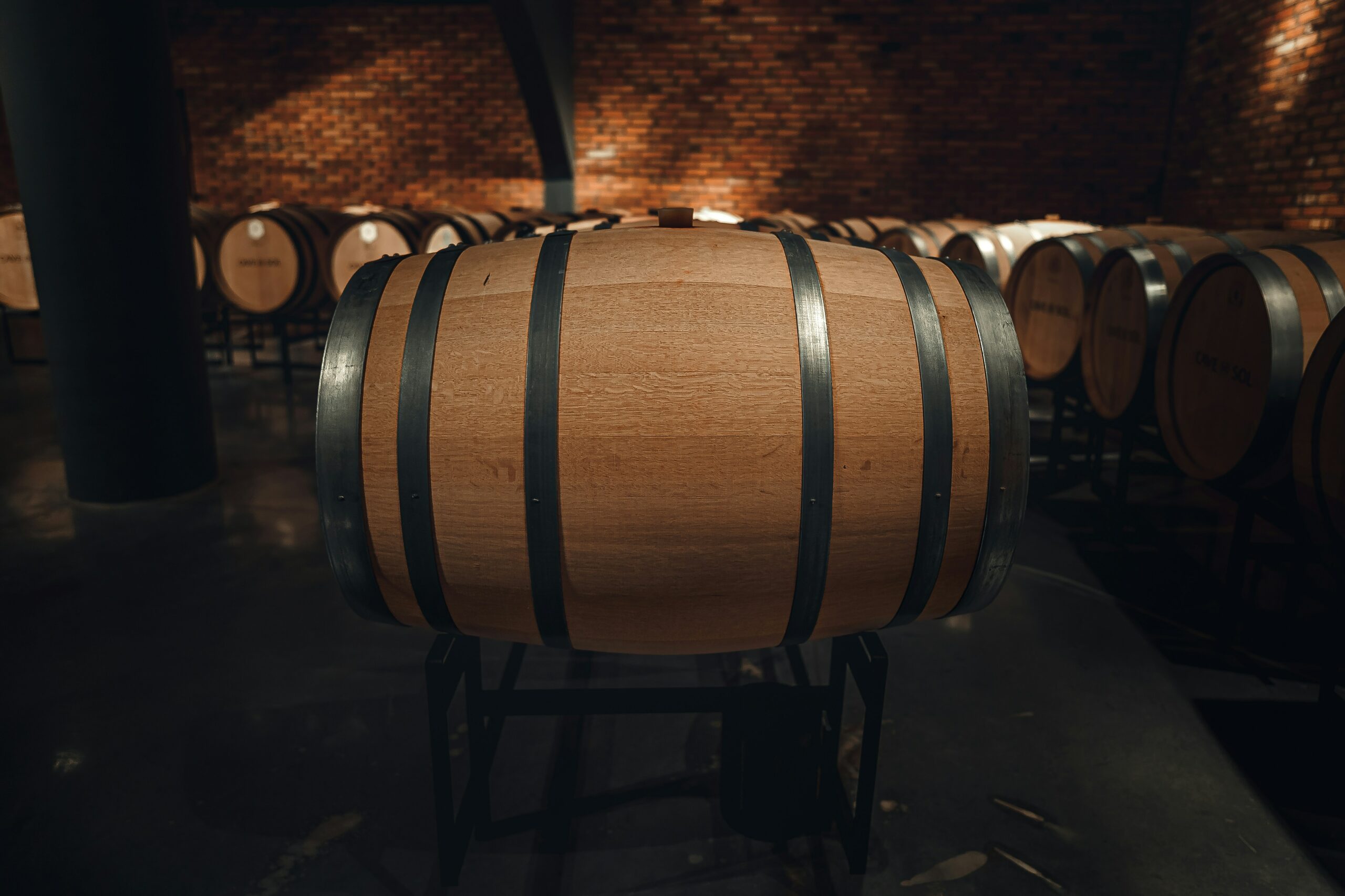 Rhum Artisanal 2025 : Nouveaux Producteurs et Micro-Distilleries Révolutionnaires