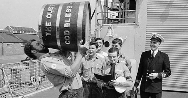La Marine Royale et le Daily Tot : Quand le Rhum Était Obligatoire